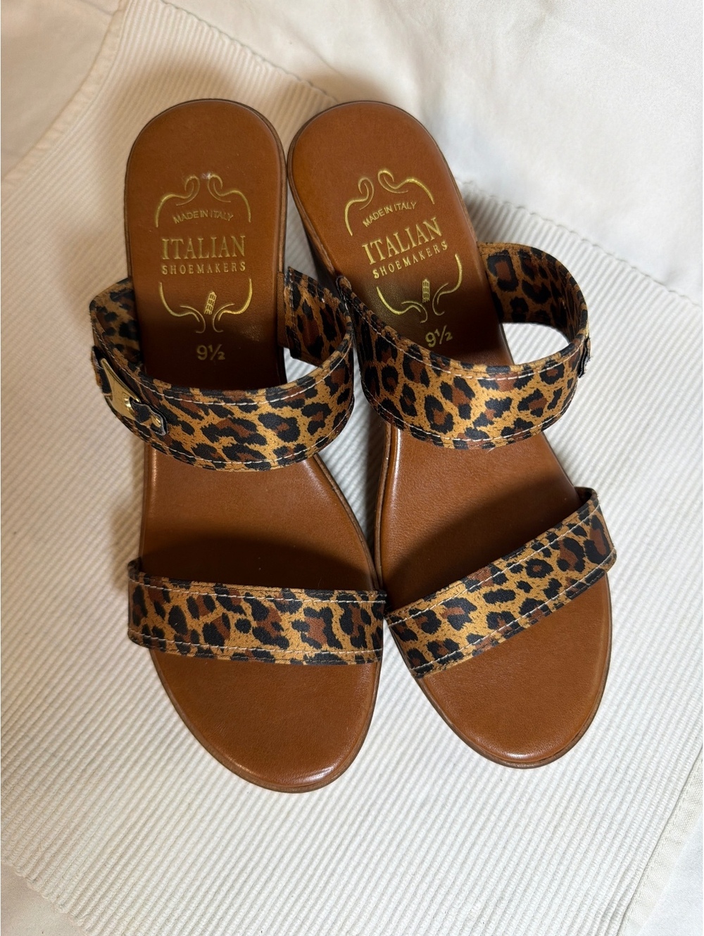 Italian Shoemaker Leopard Wedge Sandal SZ 9.5